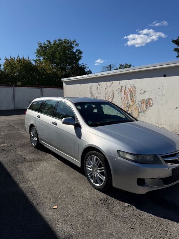 Honda Accord 231.000 km 2.700 € Bremen 28329