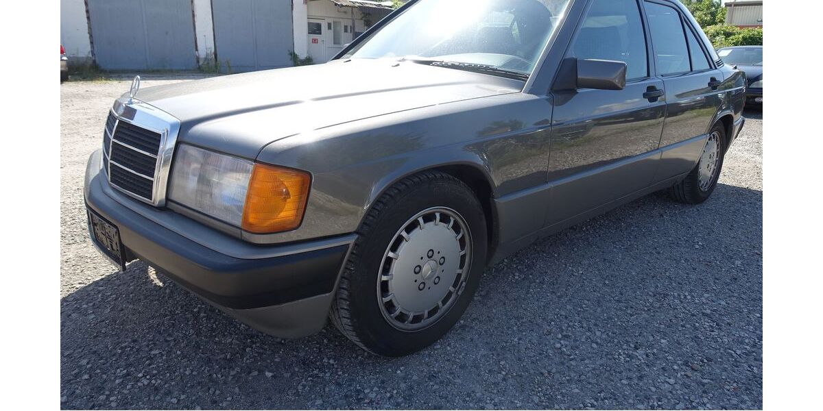 Mercedes-Benz 190 212.900 km 7.950 &euro; Neumarkt/OPf 92318