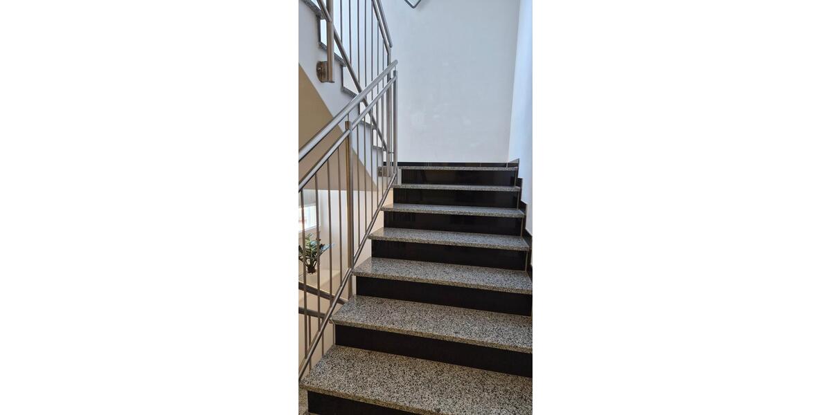 Dachgeschoßwohnung Waldkraiburg - 2 Zimmer, 65 m&sup2;, 195.000&euro; | Angebot:26416050