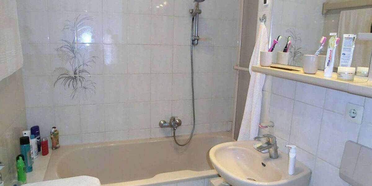 Etagenwohnung Hoyerswerda - 3 Zimmer, 77 m&sup2;, 79.000&euro; | Angebot:25986169
