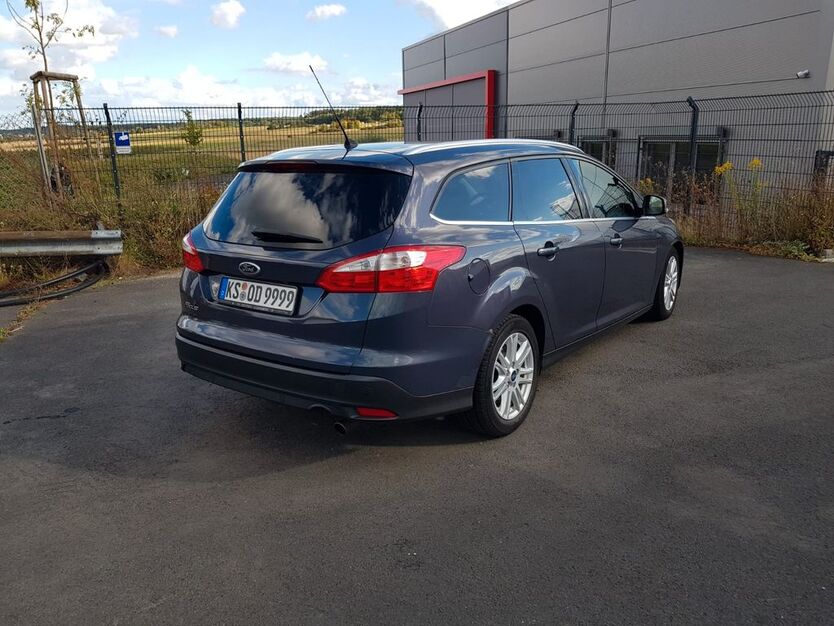 Ford Focus 285.000 km 2.499 € Ahnatal 34292
