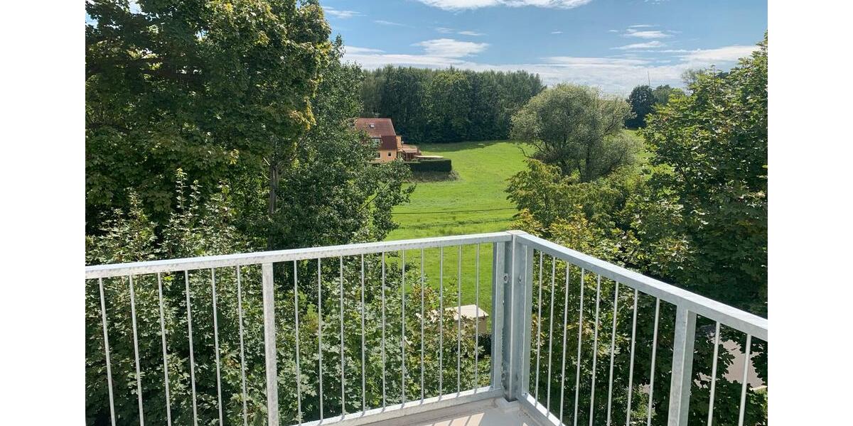 Hochparterre Zwickau Auerbach - 3 Zimmer, 82 m&sup2;, 610&euro; | Angebot:26041207