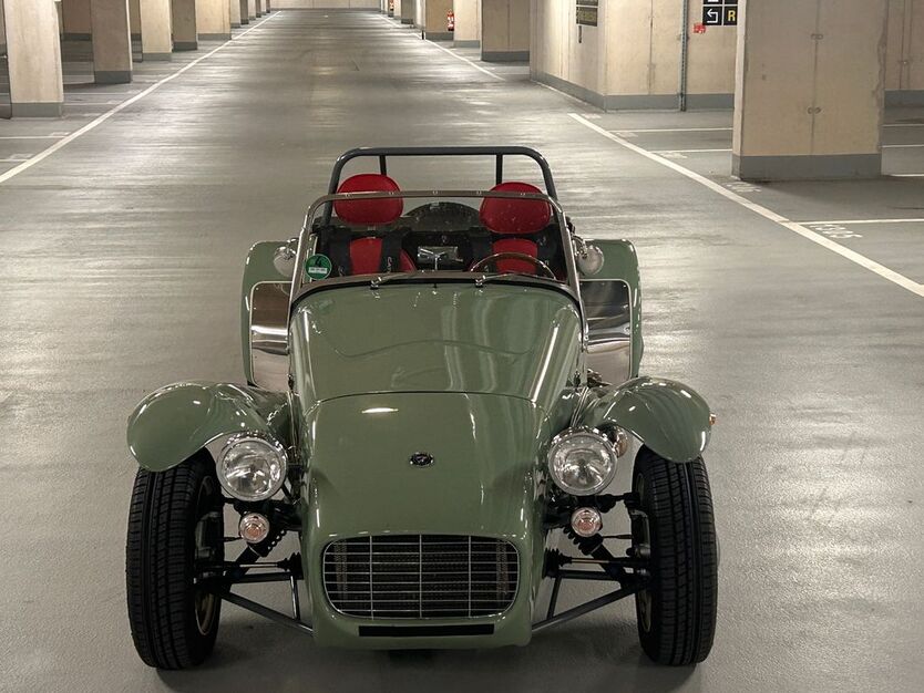 Caterham Andere 6.600 km 42.700 € NÜRBURG 53520