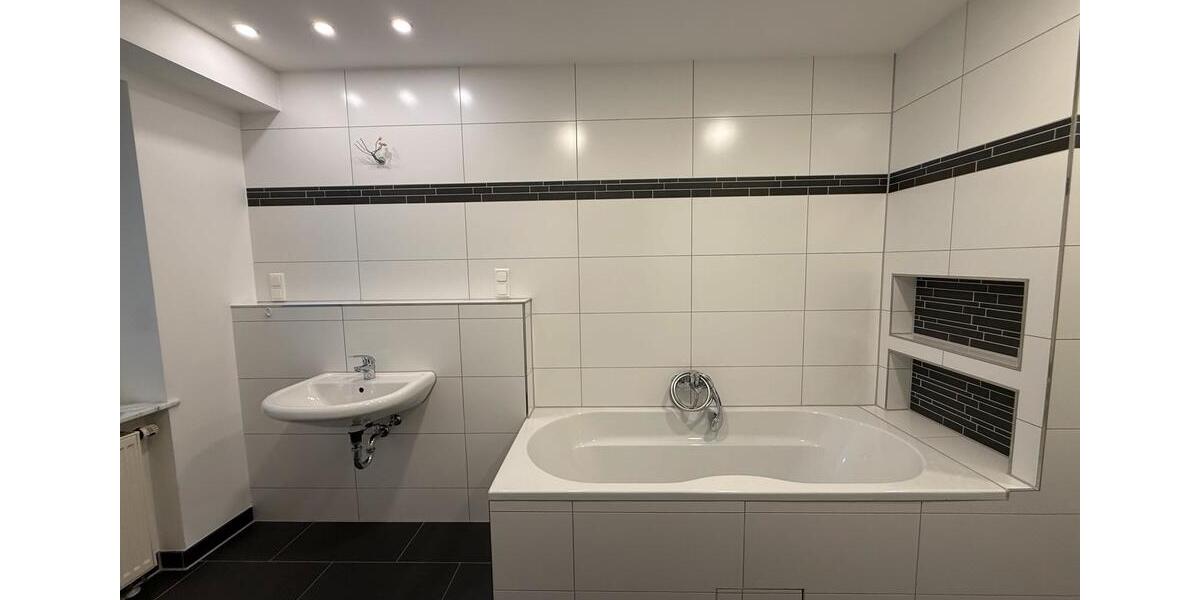 Etagenwohnung Neuwied - 3.5 Zimmer, 101 m&sup2;, 255.000&euro; | Angebot:26021202