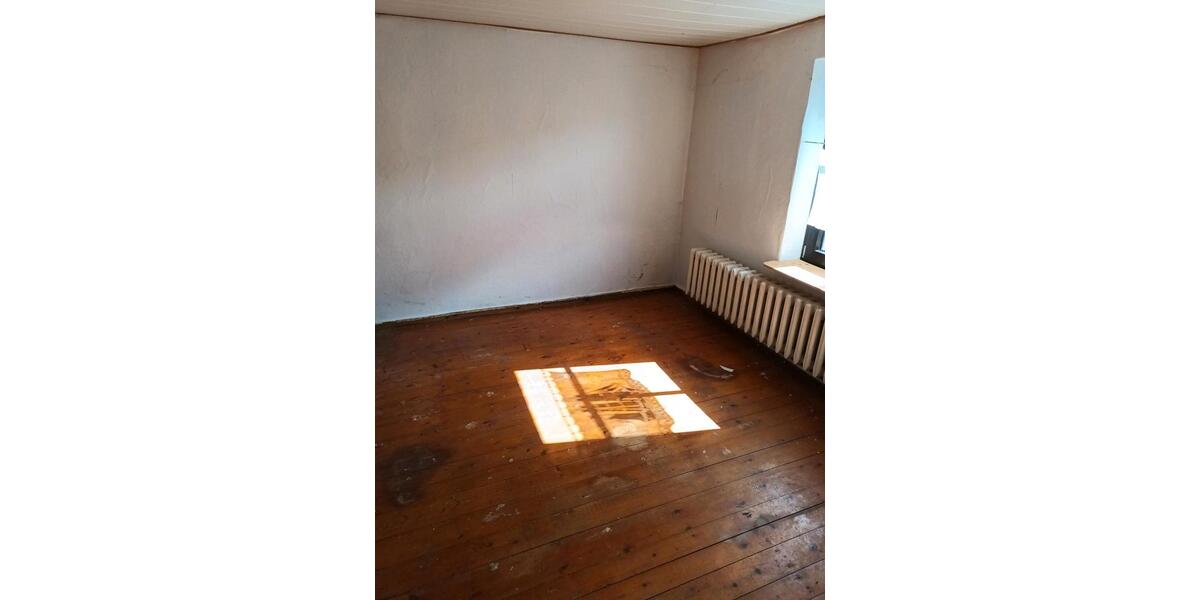 Etagenwohnung Gnoien - 3 Zimmer, 80 m&sup2;, 600&euro; | Angebot:26049680