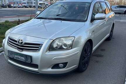 Toyota Avensis 239.000 km 2.900 &euro; Nuernberg 90449