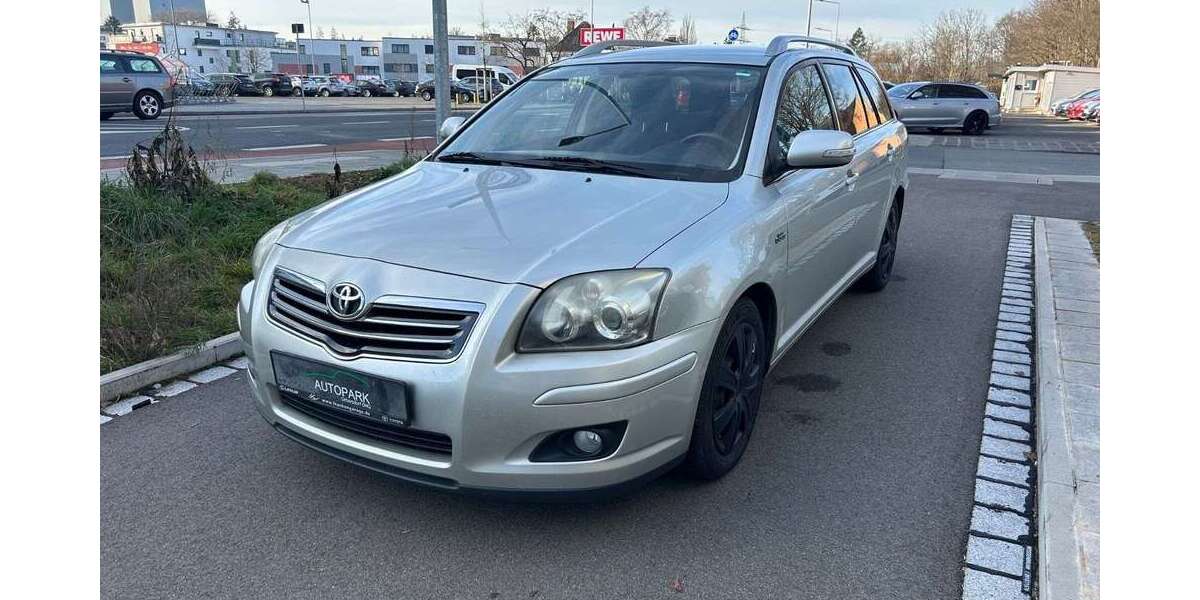 Toyota Avensis 239.000 km 2.900 &euro; Nuernberg 90449