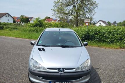 Peugeot 206 143.000 km 900 &euro; Bonn 53225