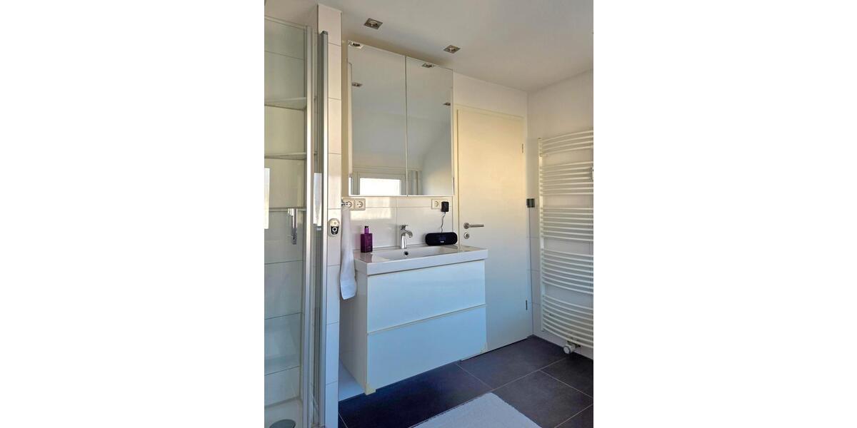 Dachgeschoßwohnung Stuttgart Neuwirtshaus - 3.5 Zimmer, 86 m&sup2;, 399.000&euro; | Angebot:26052030