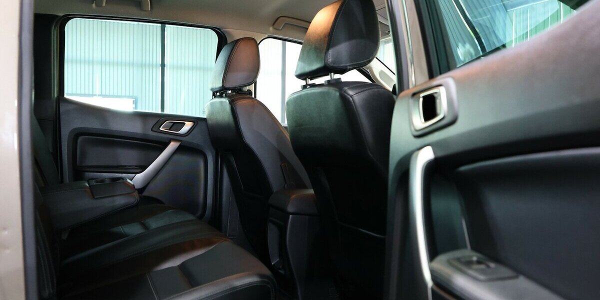 Ford Ranger 3.2 D 4x4 DK LIMITED // SONDERMODELL // 146.000 km 26.991 &euro; Hamm 59077