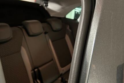 Opel Crossland (X) 83.243 km 9.200 &euro; Koblenz 56075