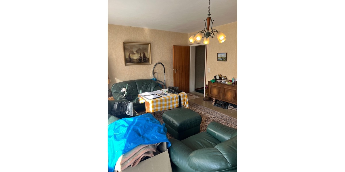 DUS, 4Zi. RMH, 110m² Wfl., 215m² Grd., Terr., Garten, Keller, Grg. 4 zimmer