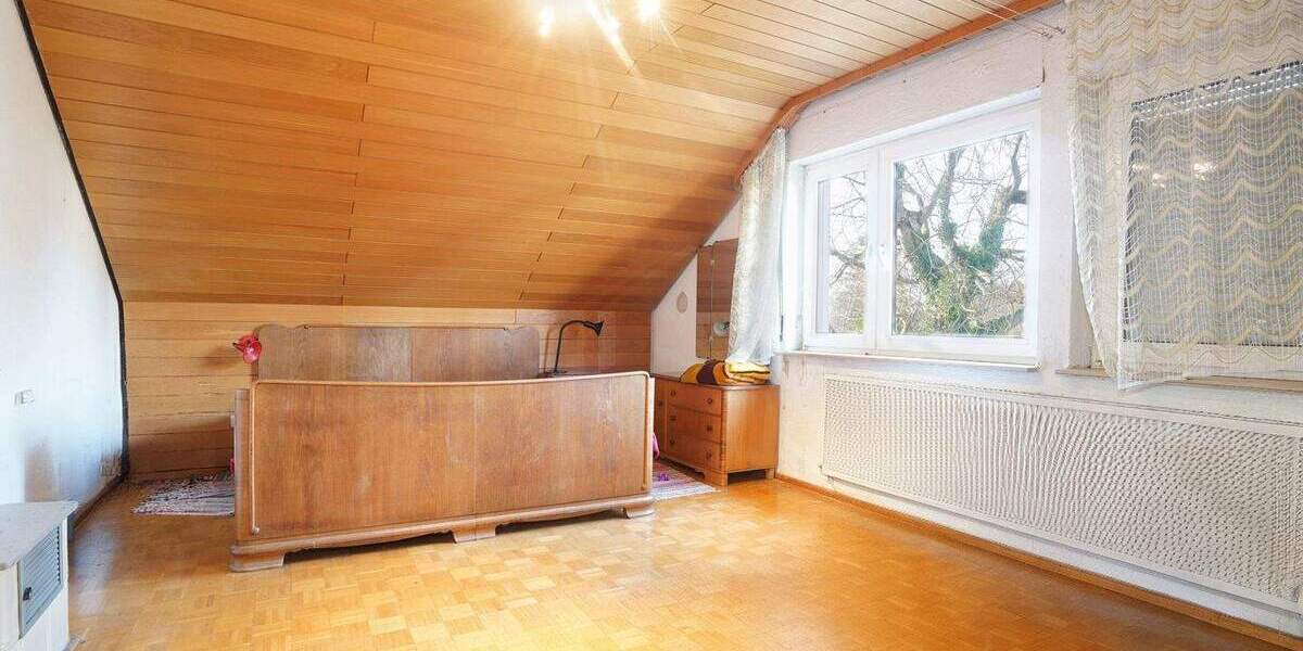 Einfamilienhaus Bretten - 7 Zimmer, 220 m&sup2;, 685.000&euro; | Angebot:24712191