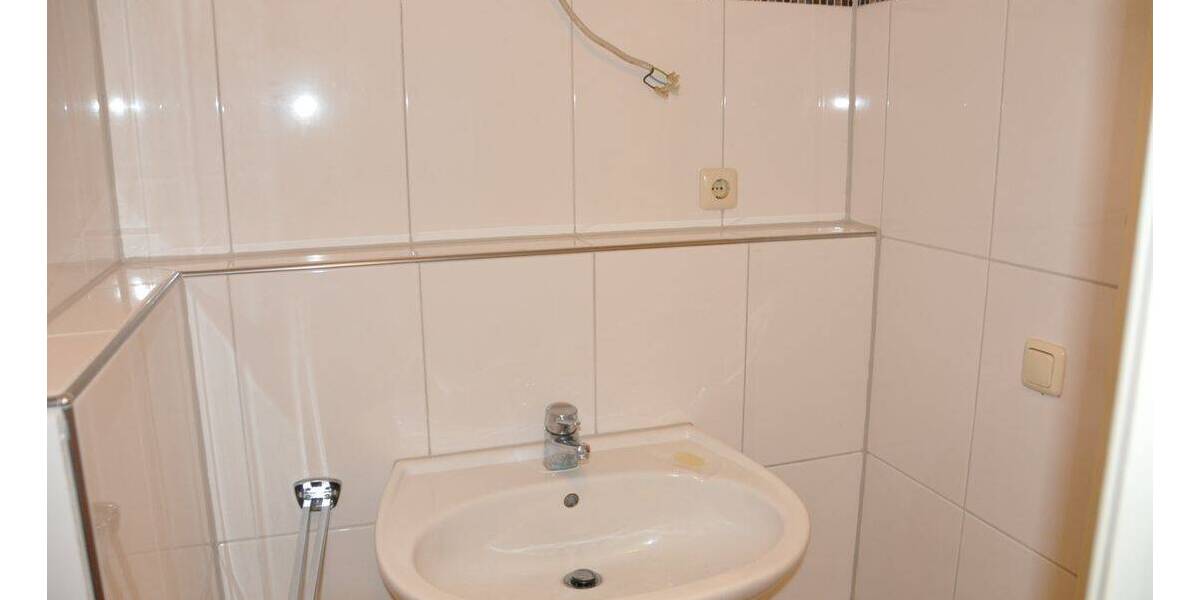 Etagenwohnung Aschaffenburg Innenstadt - 2 Zimmer, 81 m&sup2;, 899&euro; | Angebot:26909110