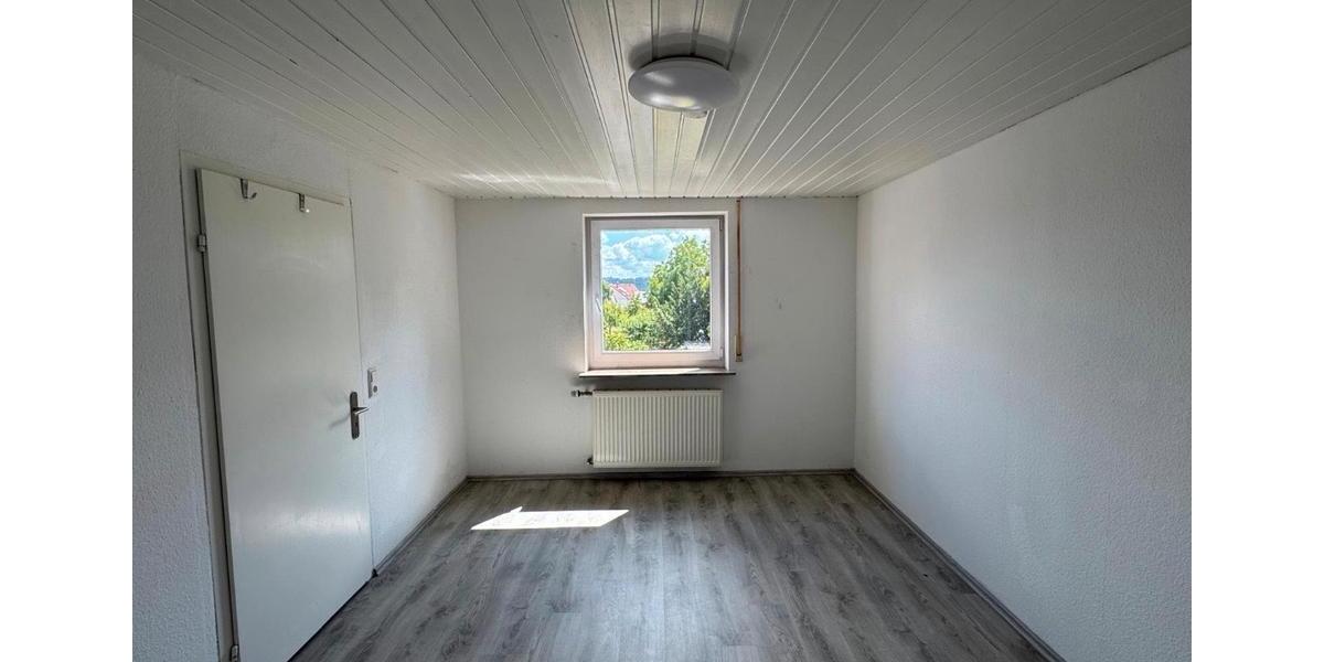 Etagenwohnung Wildberg - 4 Zimmer, 100 m&sup2;, 1.280&euro; | Angebot:24873270