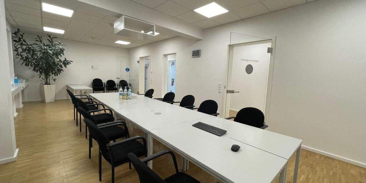 Moderner Gewerbepark mit über 11.000 m² Büro-, Lager- und Produktionsfläche zimmer