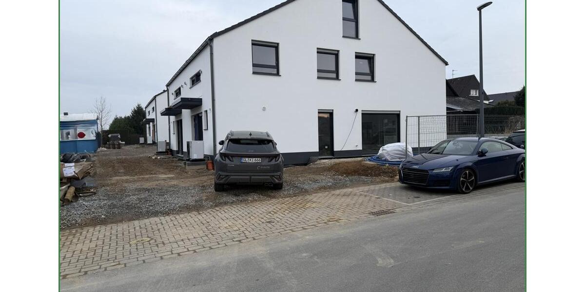 Doppelhaushälfte Odenthal - 5 Zimmer, 163 m&sup2;, 2.395&euro; | Angebot:24781000