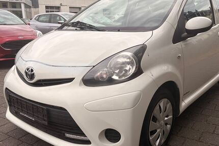 Toyota Aygo (X) 60.275 km 4.490 &euro; Trier 54294