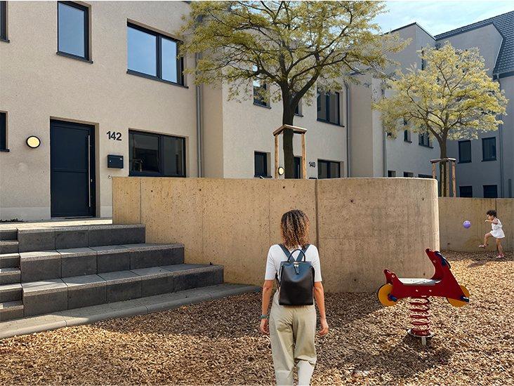 Reihenhaus Neuss - 4 Zimmer, 135 m&sup2;, 2.595&euro; | Angebot:26196885