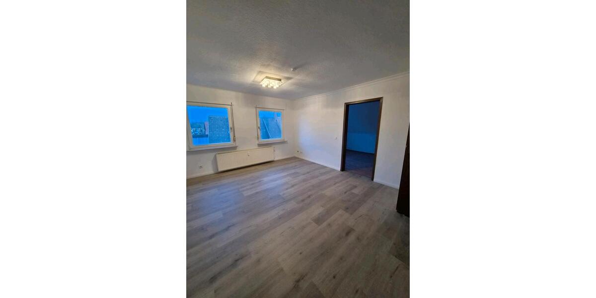 Dachgeschoßwohnung Aerzen - 3 Zimmer, 88 m&sup2;, 599&euro; | Angebot:26248077