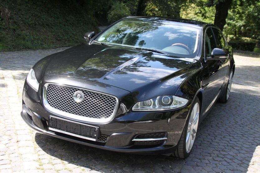 XJ