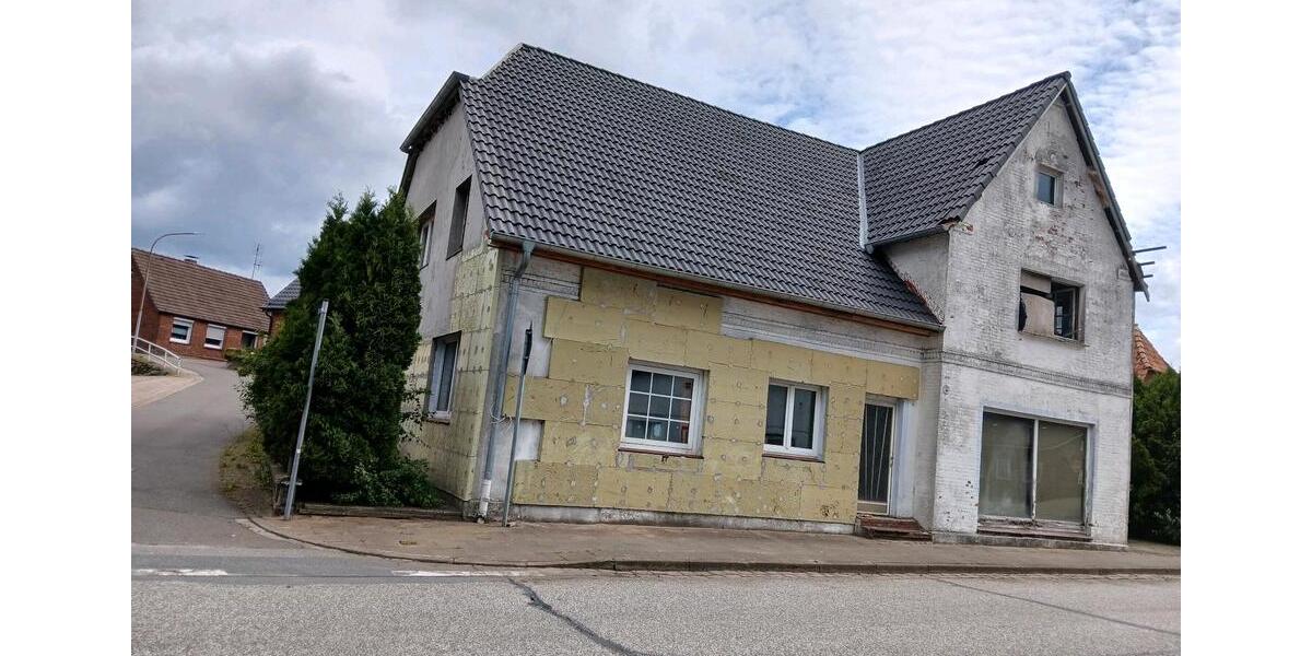 Mehrfamilienhaus, Wohnhaus Süderhastedt - 28 Zimmer, 320 m&sup2;, 119.000&euro; | Angebot:26447219