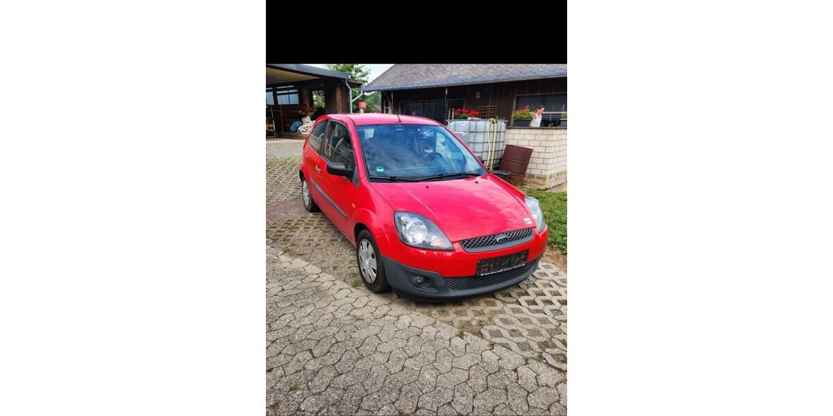 Ford Fiesta 99.584 km 750 &euro; Weibern 56745