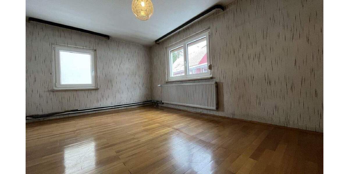Einfamilienhaus Burgthann - 7 Zimmer, 143 m&sup2;, 319.000&euro; | Angebot:25563297