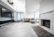 GalerieWohnung im ruhigen Dreiparteienhaus