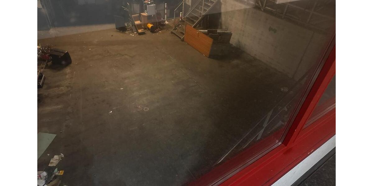 50 m² Büro 180 m² Rheinlagerhalle zu vermieten zimmer