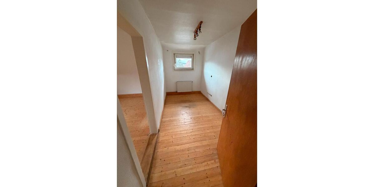 Etagenwohnung Erbach - 6 Zimmer, 160 m&sup2;, 1.300&euro; | Angebot:24983173