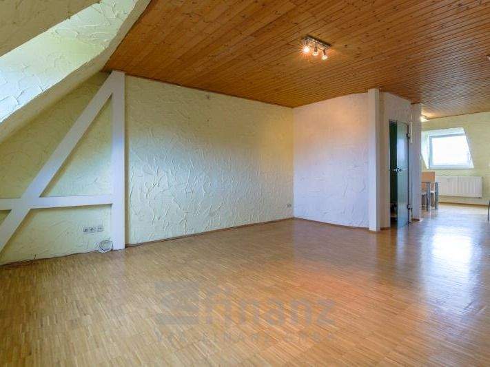 Etagenwohnung Chemnitz Altendorf - 2 Zimmer, 81 m&sup2;, 125.000&euro; | Angebot:25609379
