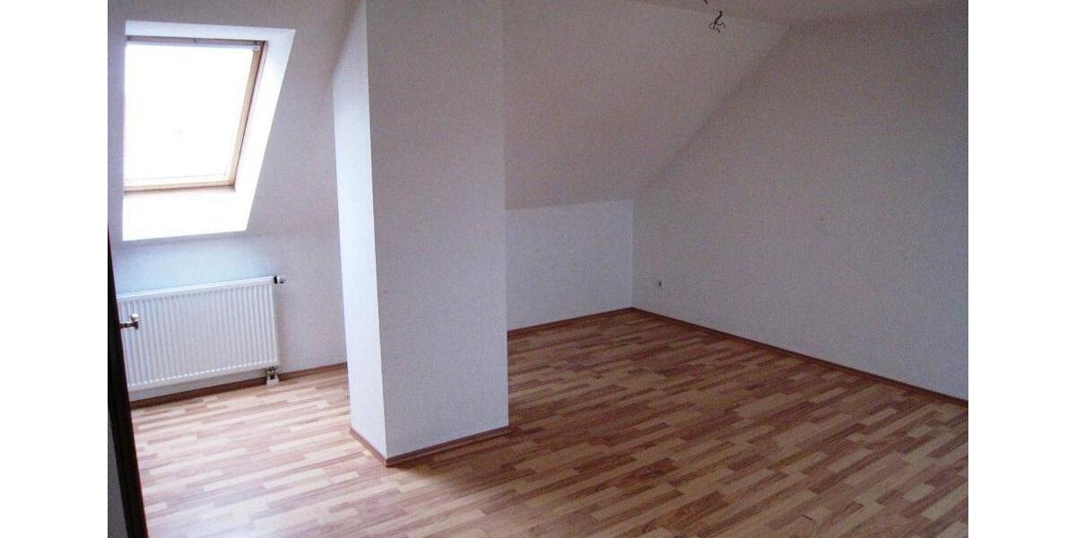 Etagenwohnung Leuna - 3 Zimmer, 80 m&sup2;, 556&euro; | Angebot:25988227