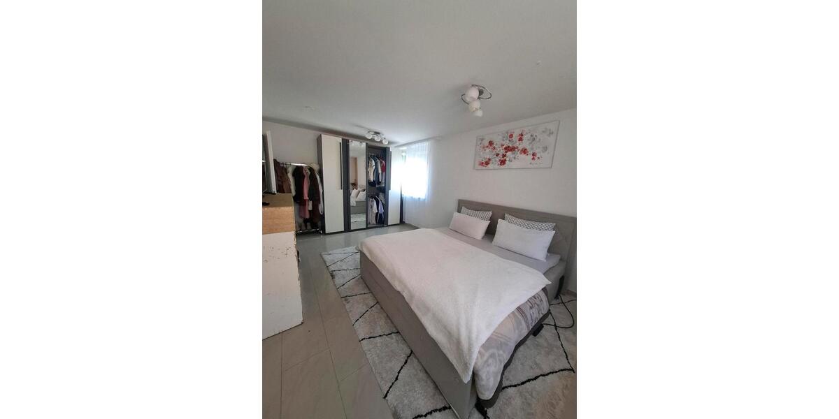 Etagenwohnung Mühlacker - 4 Zimmer, 135 m&sup2;, 1.700&euro; | Angebot:26683048