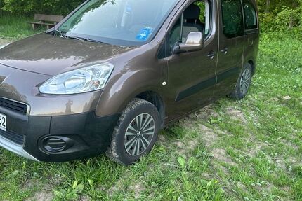 Peugeot Partner 147.000 km 6.900 &euro; lübeck 23558