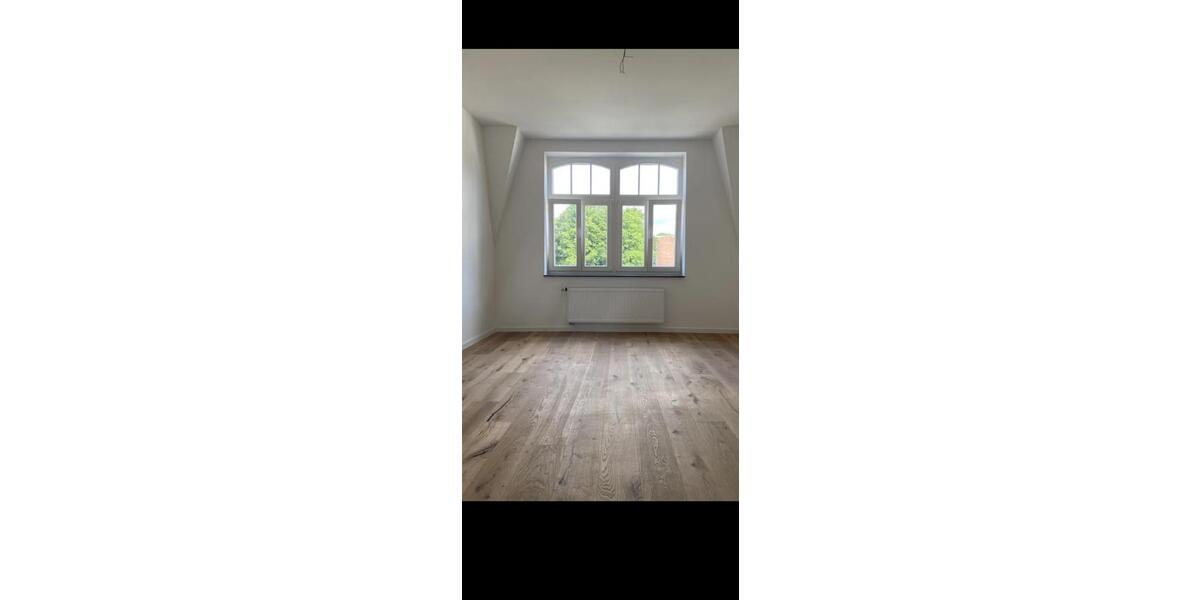Dachgeschoßwohnung Wuppertal Gemarkung Nächstebreck - 2 Zimmer, 70 m&sup2;, 950&euro; | Angebot:24851453