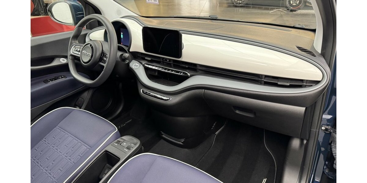 Fiat 500e Action CarPlay Android Automatik 1.Hand 18.400 km 13.490 &euro; Lich 35423