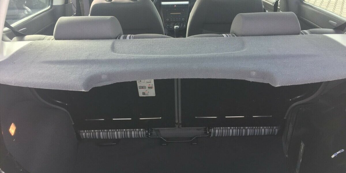 VW Fox Basis,Servol,Radio-CD,Tüv 01/28! 150.000 km 2.999 &euro; Himmelkron 95502