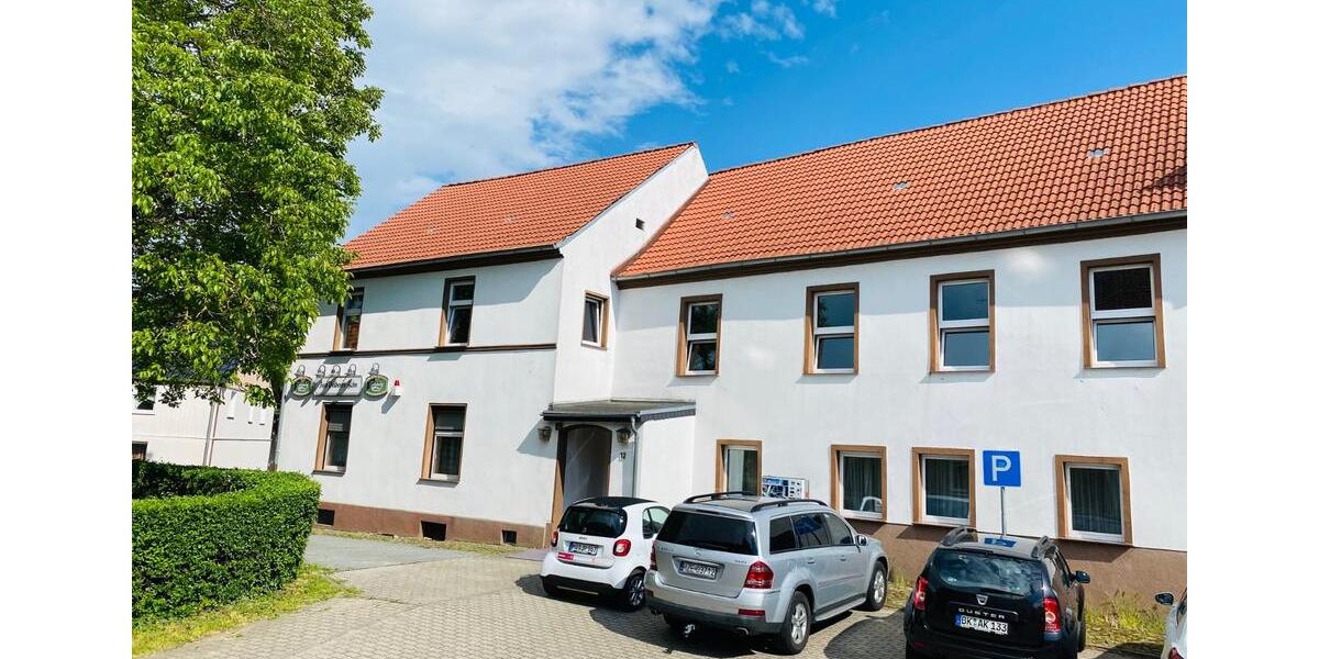 Einfamilienhaus Wolmirstedt - 9 Zimmer, 340 m&sup2;, 2.200&euro; | Angebot:23550746