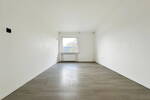 Frisch renovierte 3-Zi.-Whg., EBK, Balkon, Loggia, DG-Raum in zentraler Lage Bremen-Walle