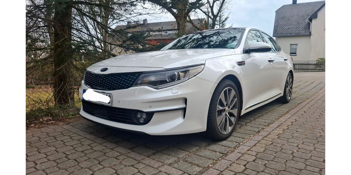 Kia Optima 227.000 km 11.900 &euro; Zwönitz 08297