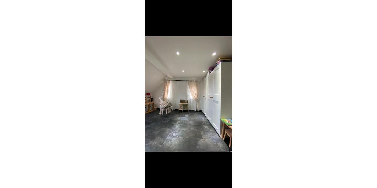 Doppelhaushälfte Calw - 7 Zimmer, 150 m&sup2;, 375.000&euro; | Angebot:25805337