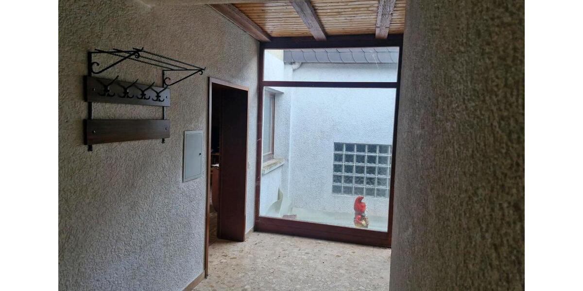 Einfamilienhaus Hallstadt - 11 Zimmer, 450 m&sup2;, 1.400&euro; | Angebot:21621278