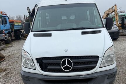 Mercedes-Benz Sprinter 332.000 km 7.999 &euro; München 81245