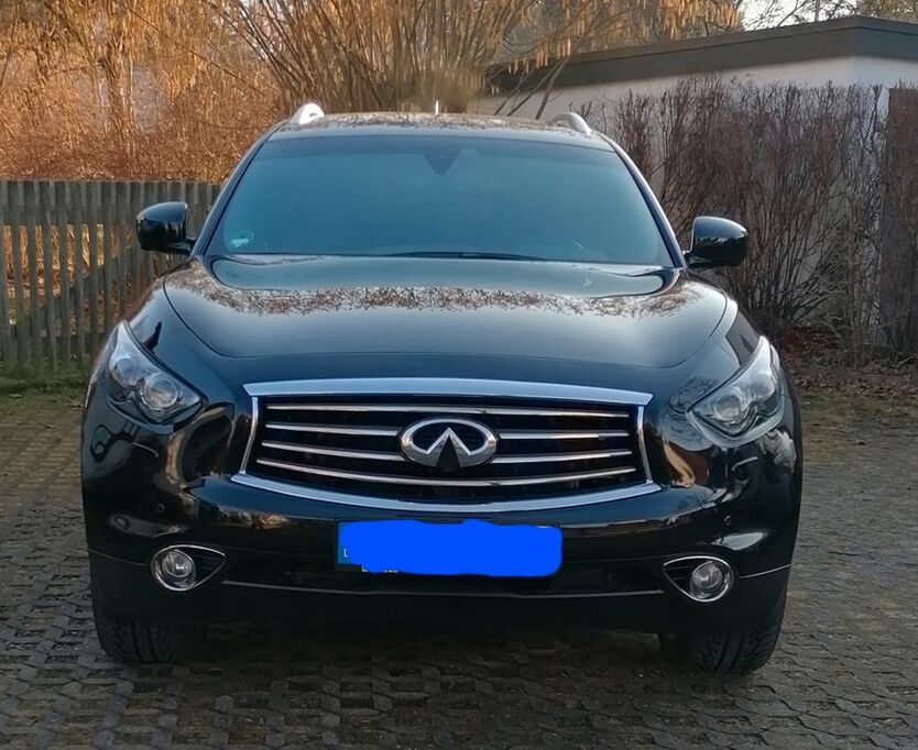 INFINITI QX70 131.200 km 22.500 € Ustersbach 86514