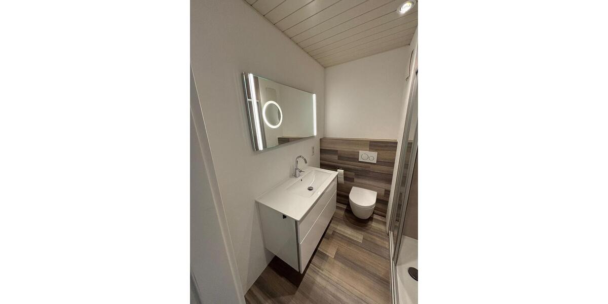 Doppelhaushälfte Saarbrücken Bischmisheim - 8 Zimmer, 220 m&sup2;, 360.000&euro; | Angebot:27023553