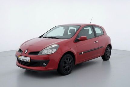 Renault Clio 123.000 km 3.250 &euro; Hildesheim 31137