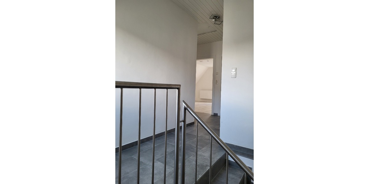 Einfamilienhaus mit Doppelgarage in Kirchehrenbach zu vermieten. 4 zimmer