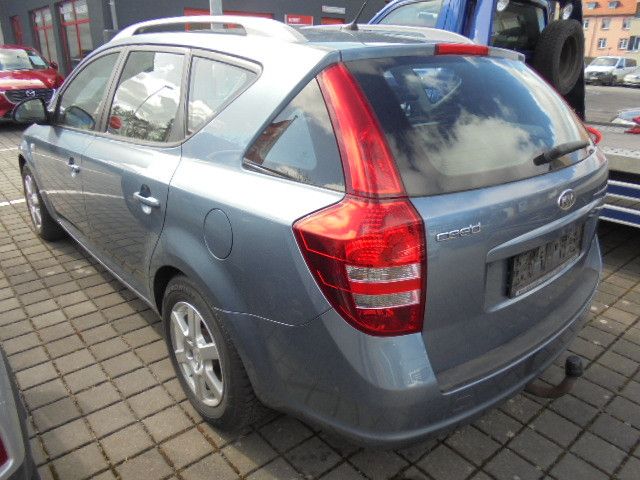 Kia ceed Sportswagon 166.123 km 3.990 &euro; Cottbus 03050
