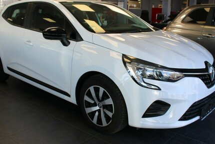 Renault Clio SCe65 EQUILIBRE 29.107 km 12.480 &euro; Euskirchen 53881